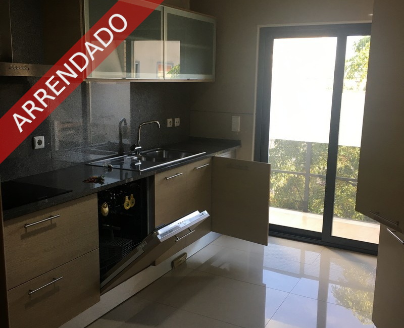 Apartamento T1 para arrendar em Corroios